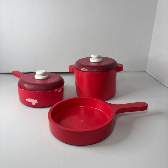 Melissa & Doug Deluxe Wooden Kitchen Accessory Set Red - Pots & Pans 5 pcs 2610 - Picture 2 of 15